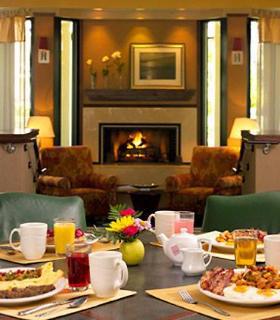 Courtyard Miami Airport West 3*