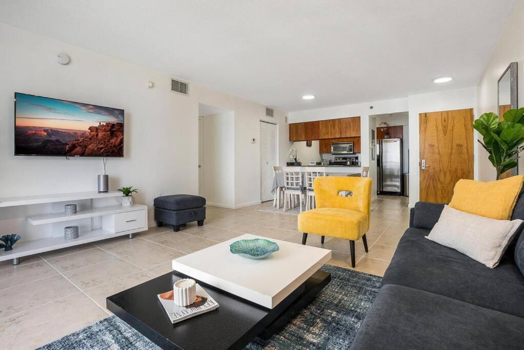 Beautiful 3 Bedroom In Brickell