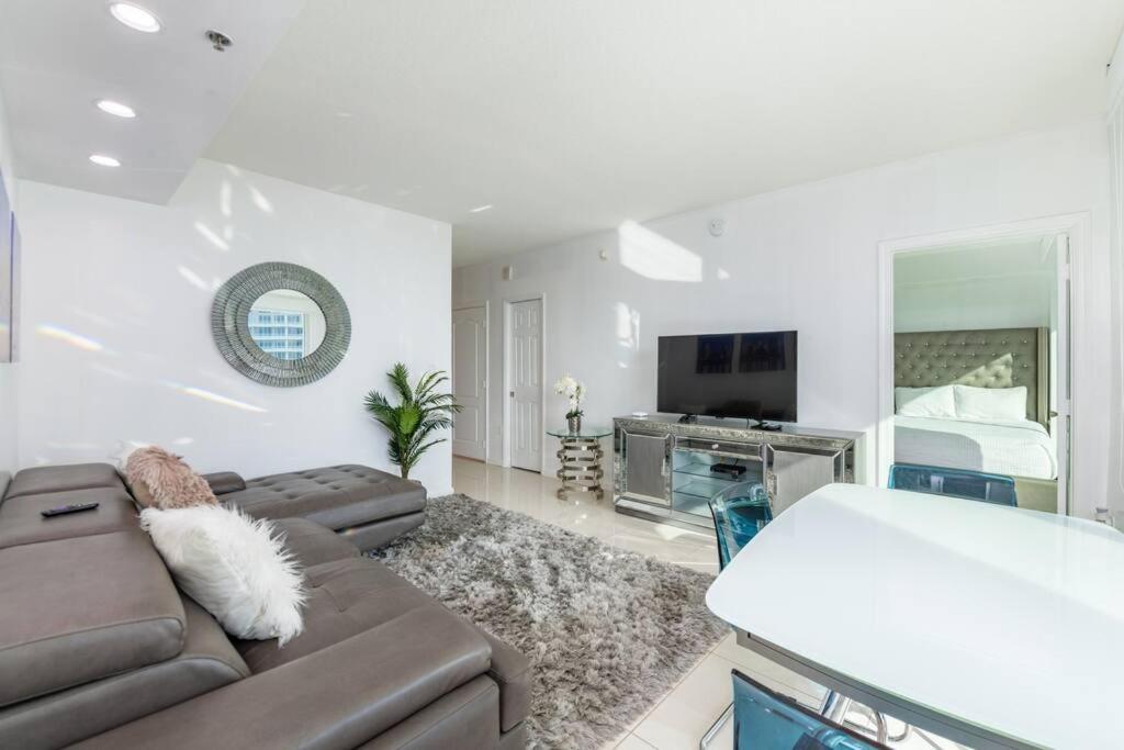 Appartement 4br Penthouse With Oceanview At Brickell, Free Parking