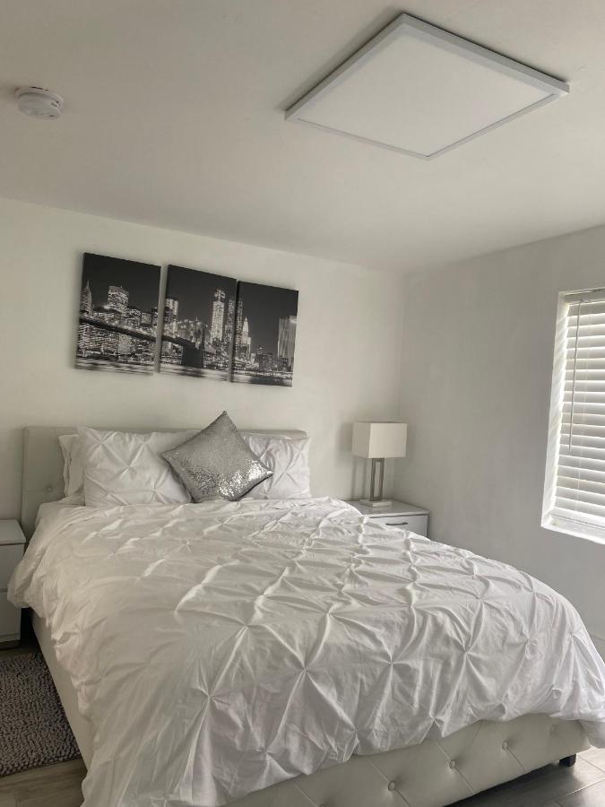 Vakantiehuis Modern Home, Excellent Location *