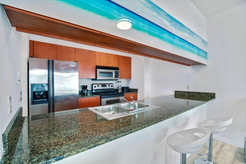 Amazing Penthouse In Beautiful Brickell 42 Floor!! Free Garage Parking Miami