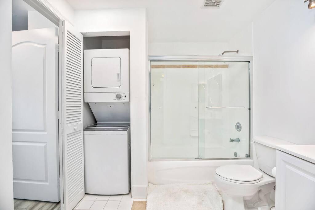 Amazing Penthouse In Beautiful Brickell 42 Floor!! Free Garage Parking *