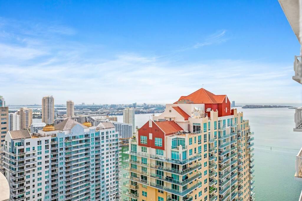 Amazing Penthouse In Beautiful Brickell 42 Floor!! Free Garage Parking * Miami