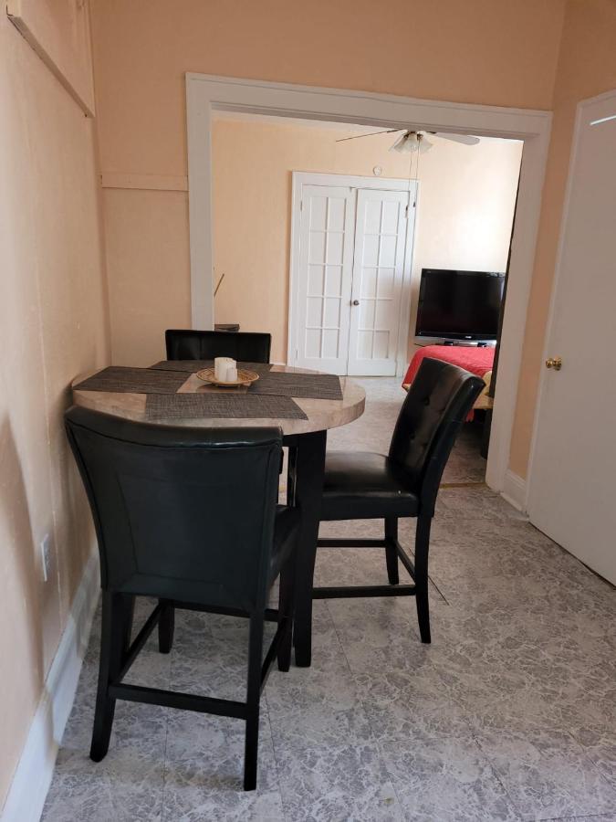 Little Havana Executive 11 * Miami