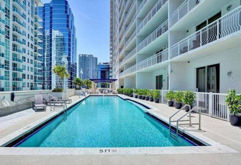 High Floor Ocean View Unit In Brickell Appartement