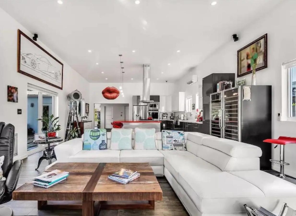 Modern Northwest Vacation In Apartment