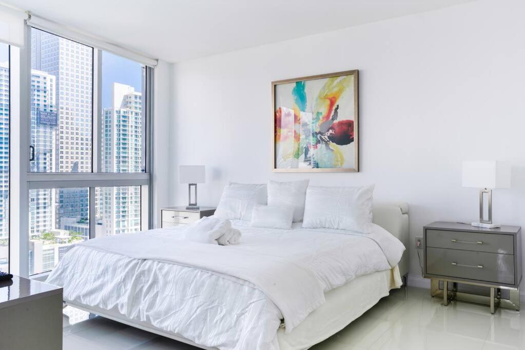 Wonderful 2 Bedroom Apt With Ocean Views At Icon Brickell