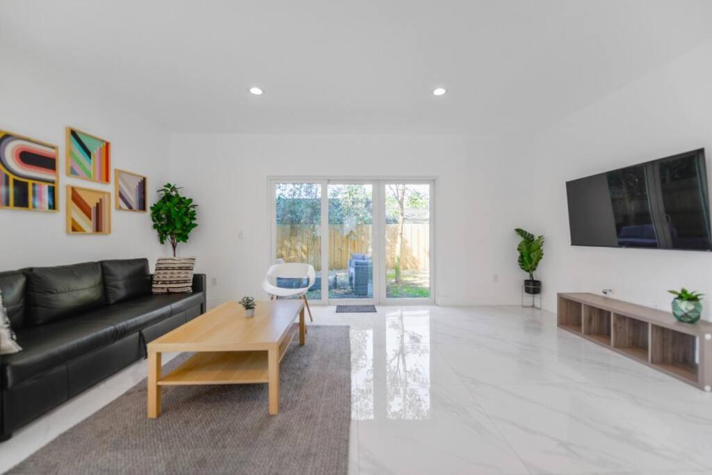 Ferienhaus Wonderful 3 Bedrooms House, Spacious&bright *