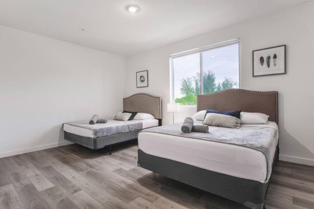 Amazing Town House 15 Min From The Beach Wfree Parking *