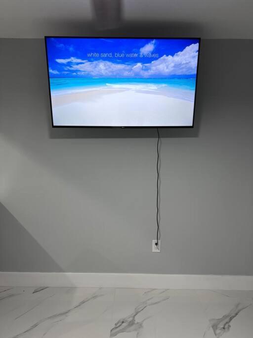Blue Eyes Apartment Miami