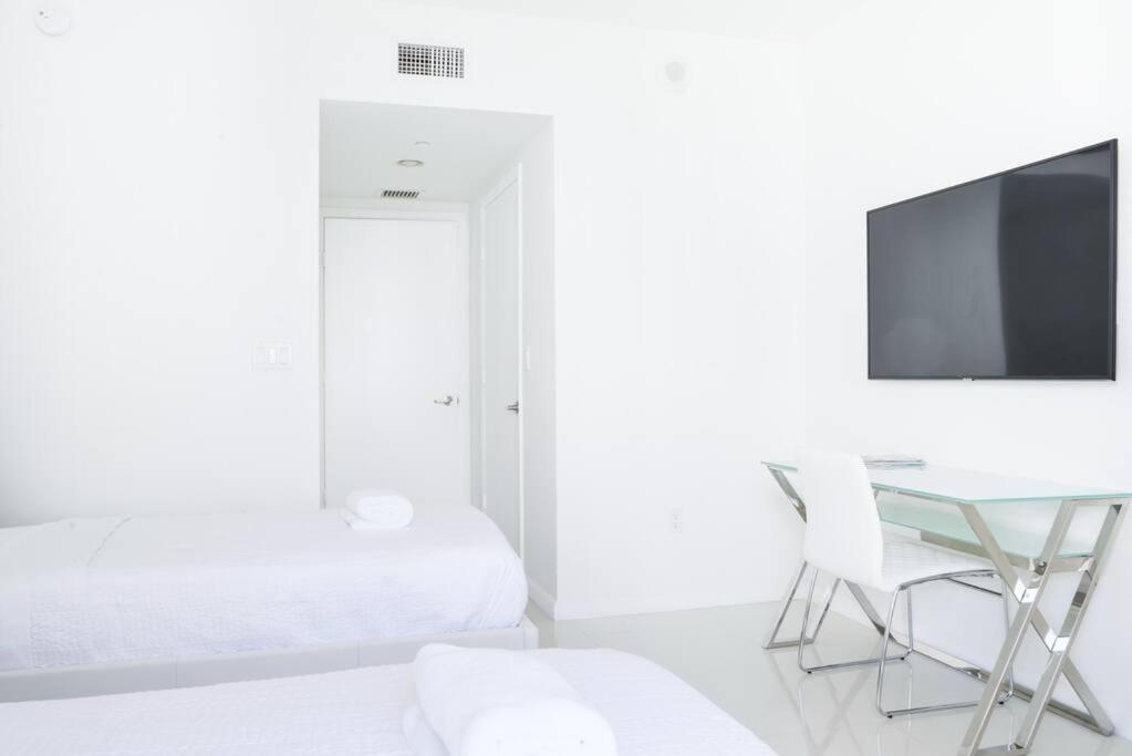 Wonderful 2 Bedroom Apt With Ocean Views At Icon Brickell Appartement *