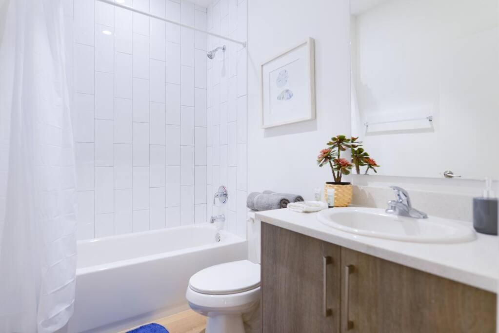 Amazing Town House 15 Min From The Beach Wfree Parking *