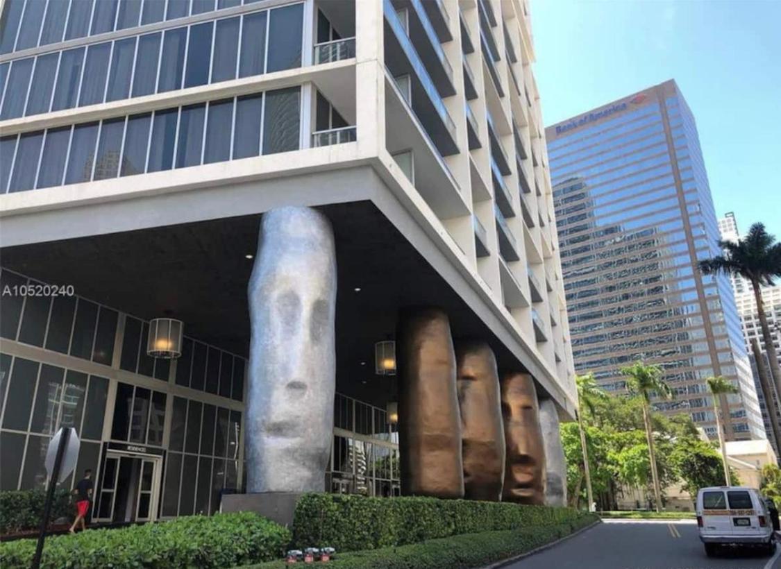 Icon Brickell Residences * Miami
