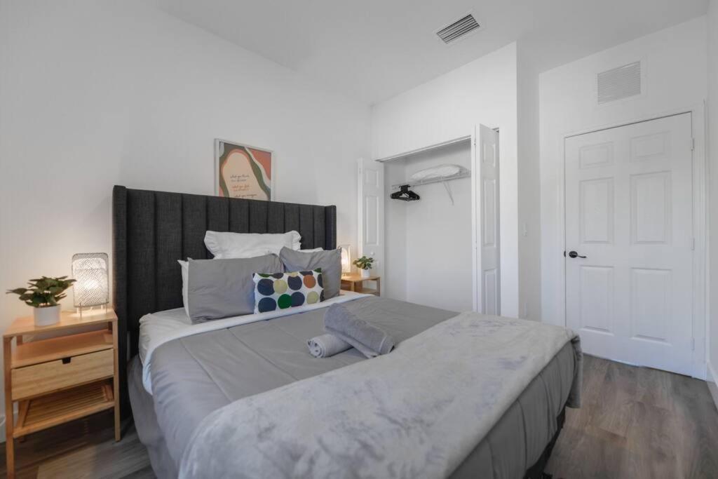 Spectacular 3 Bedrooms House, Spacious And Bright Miami