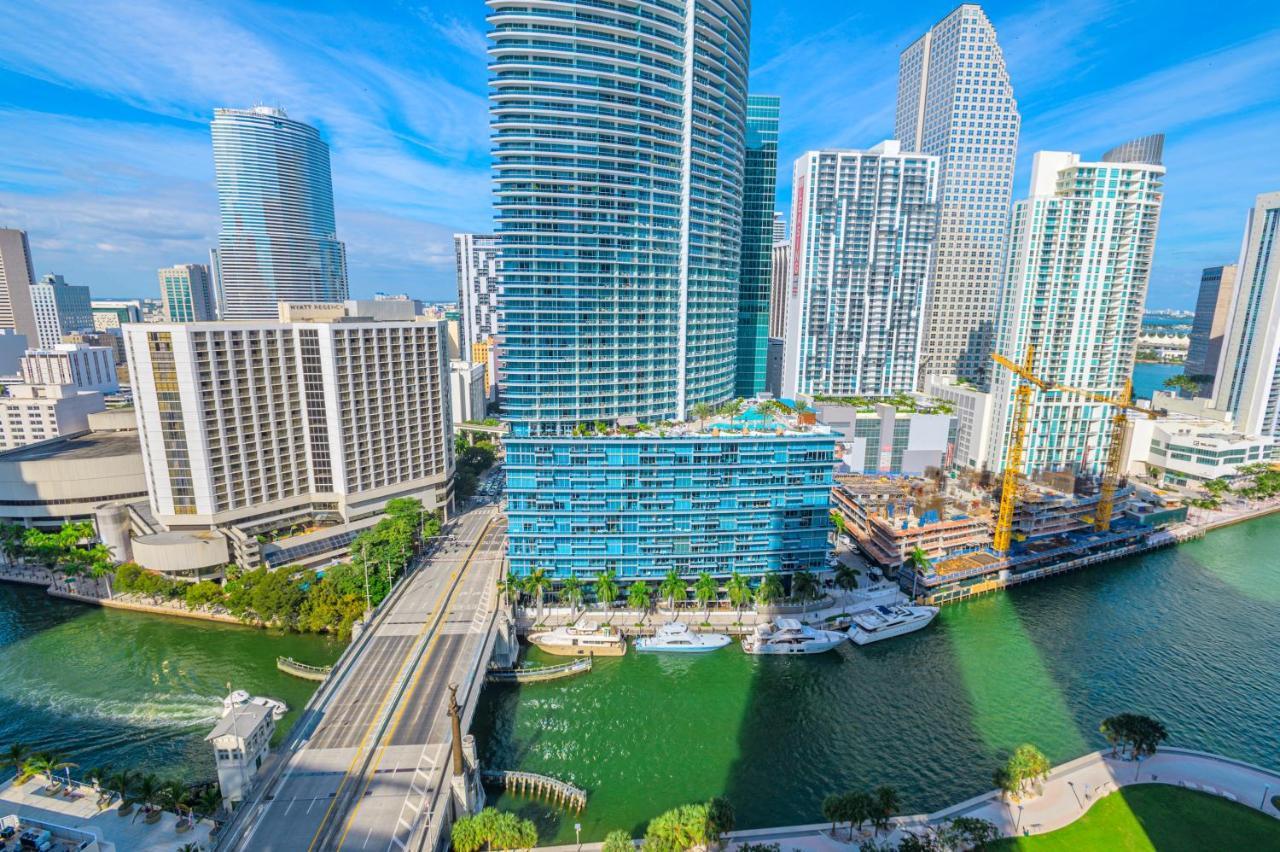 Icon Brickell Residences * Miami