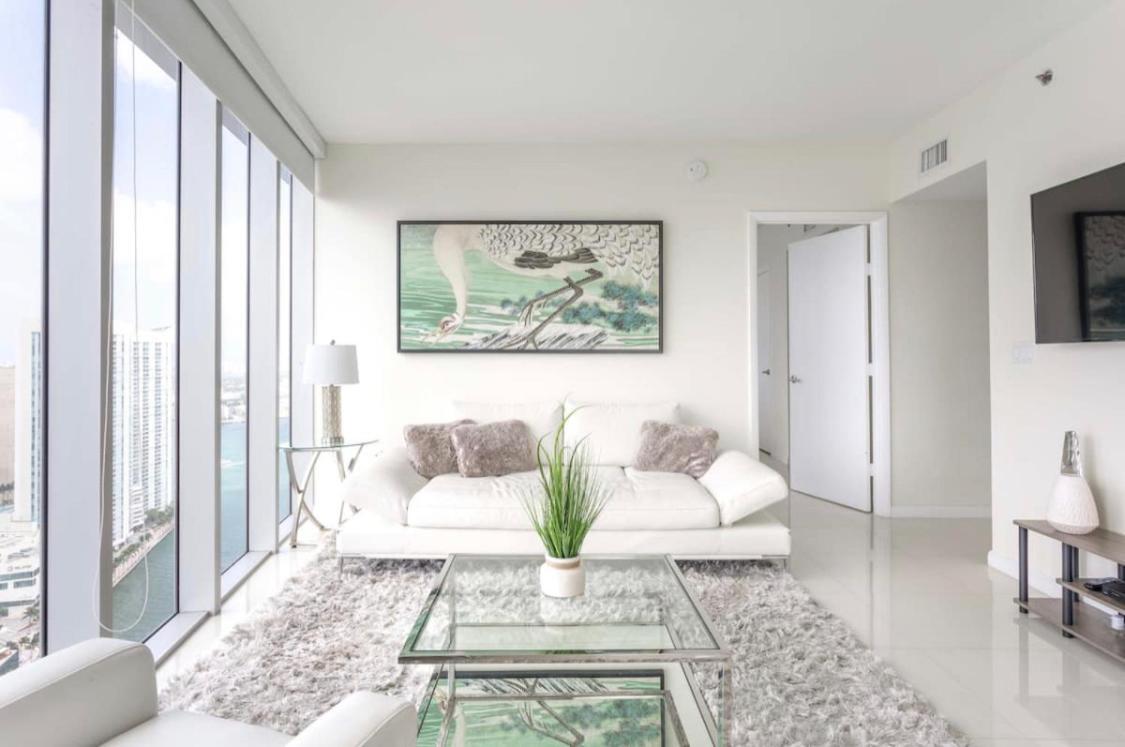 Icon Brickell Residences * Miami