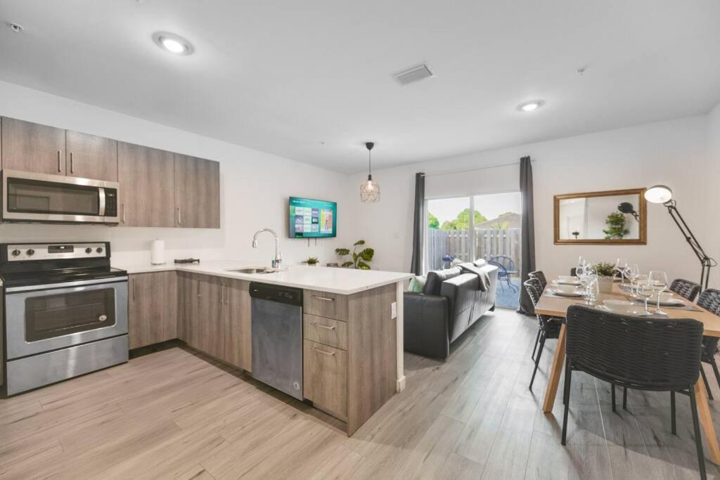 Wonderful Townhouse With 3 Bedrooms Holiday home Miami