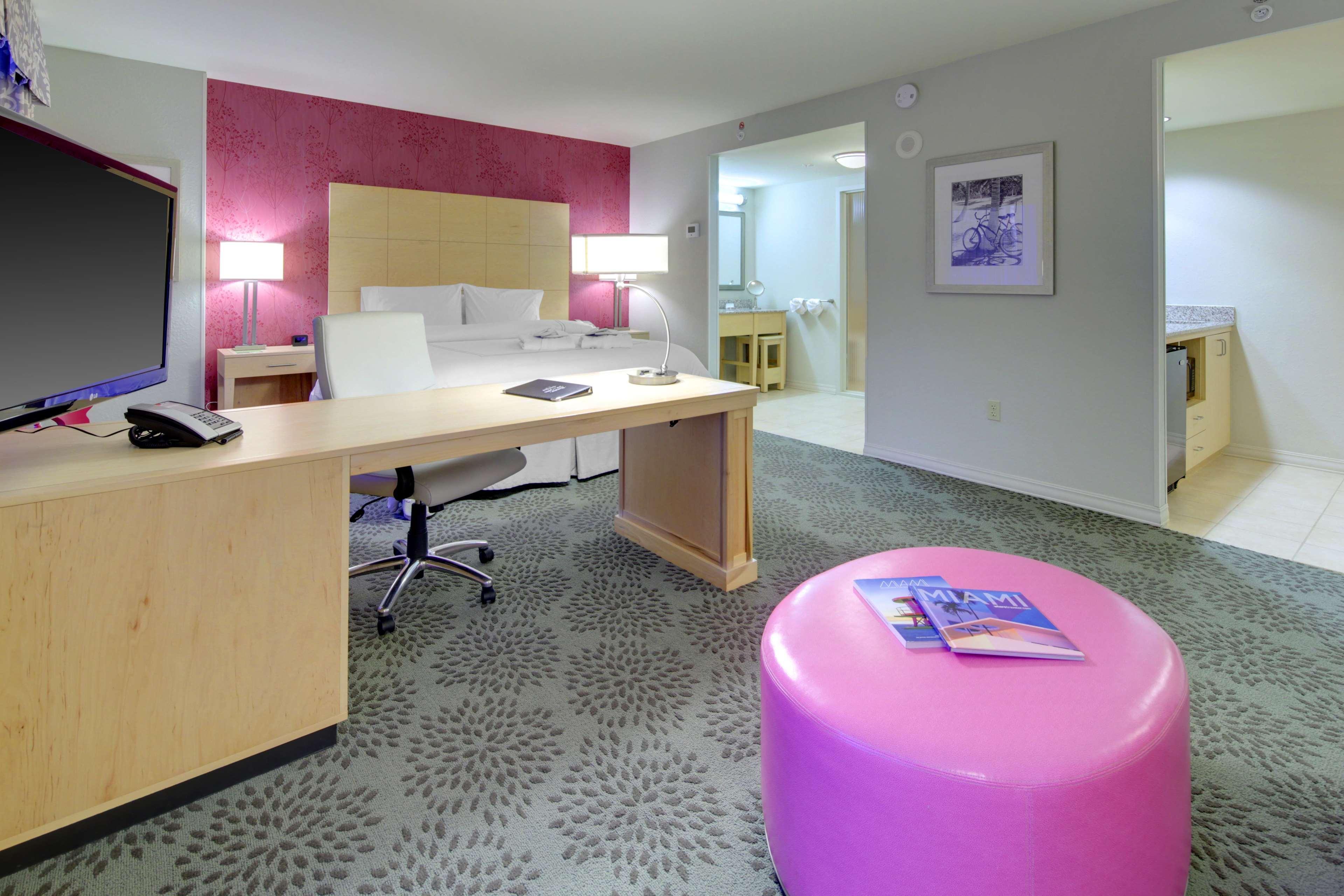 Hotel Hampton & By Hilton Downtown/brickell Miami