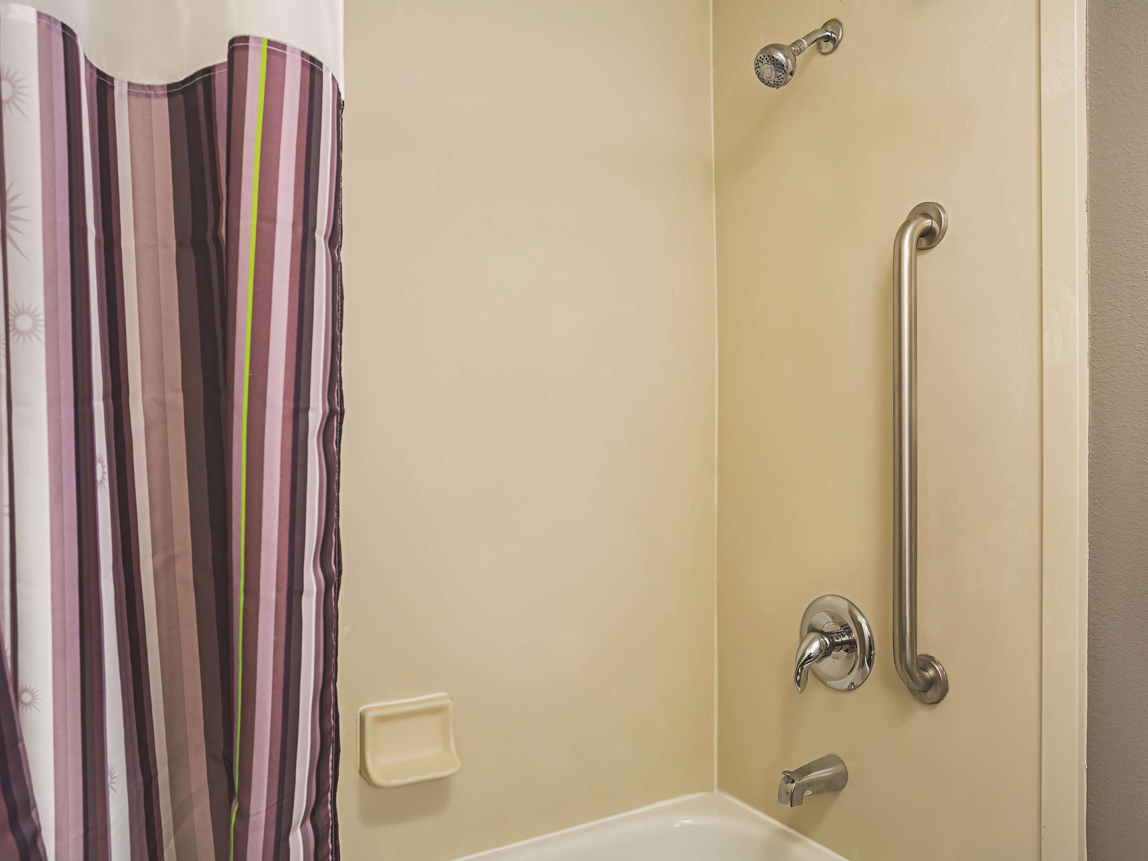 Hotel La Quinta By Wyndham Airport East