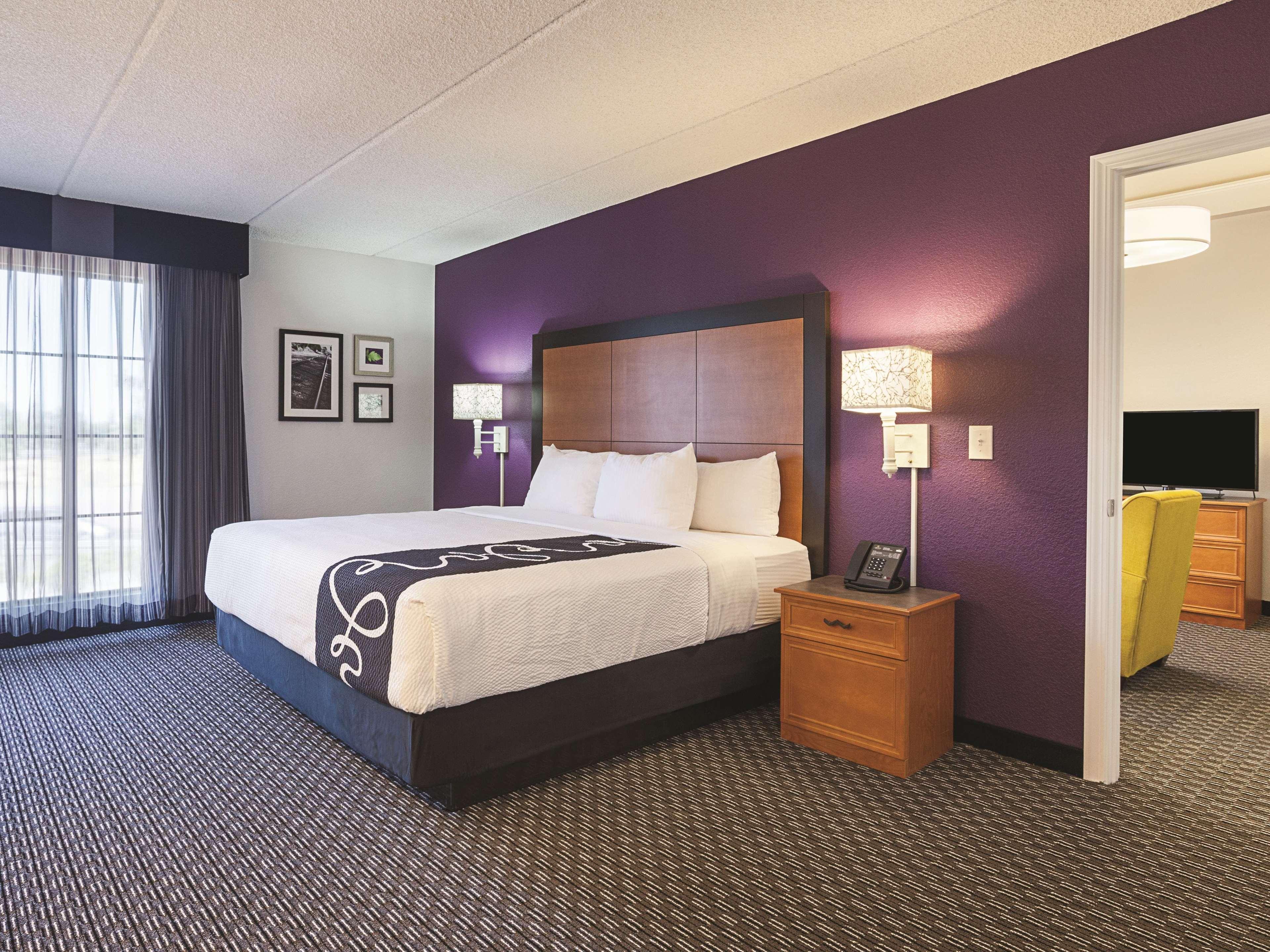 Hotel La Quinta By Wyndham Airport East