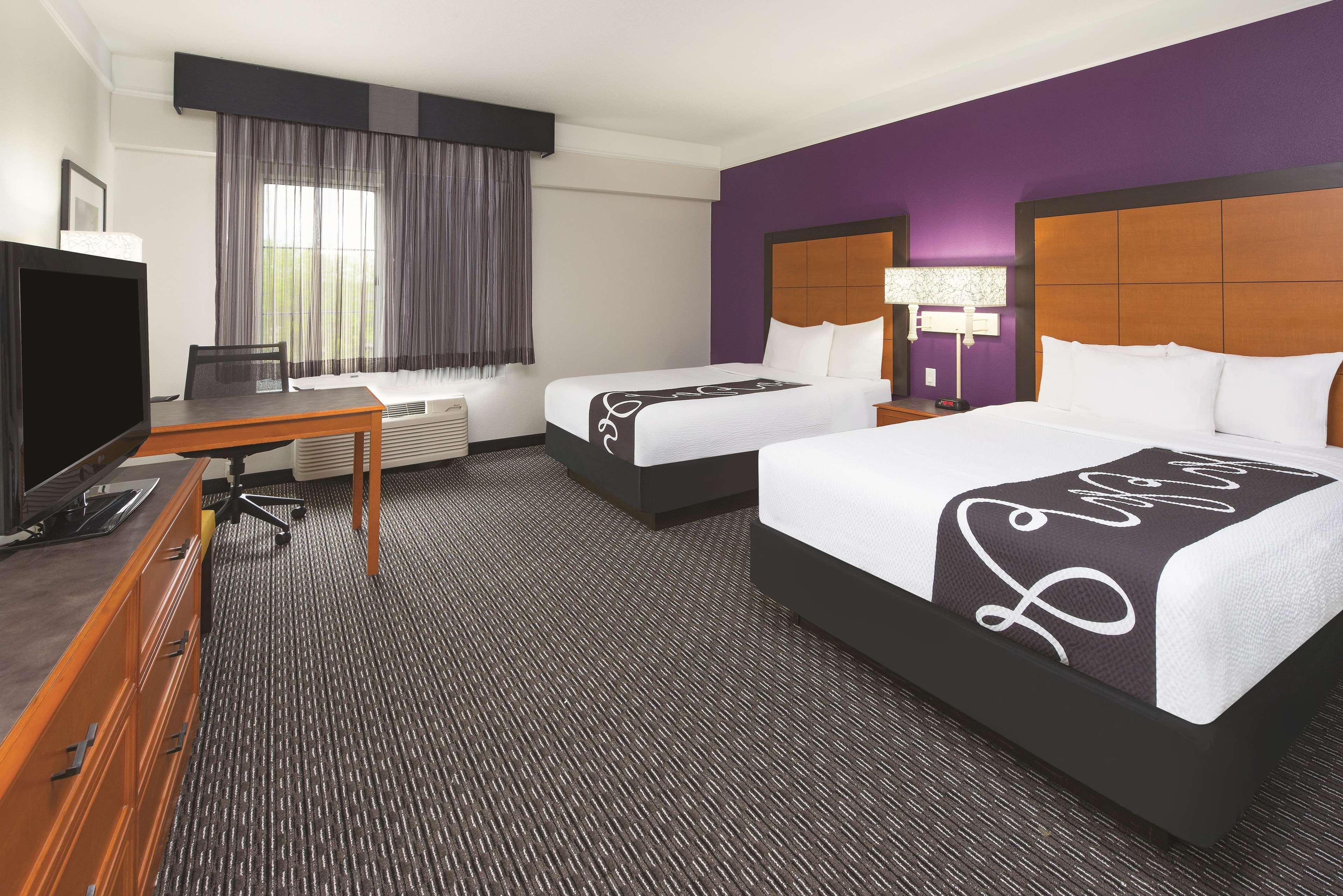 La Quinta By Wyndham Airport East 3*