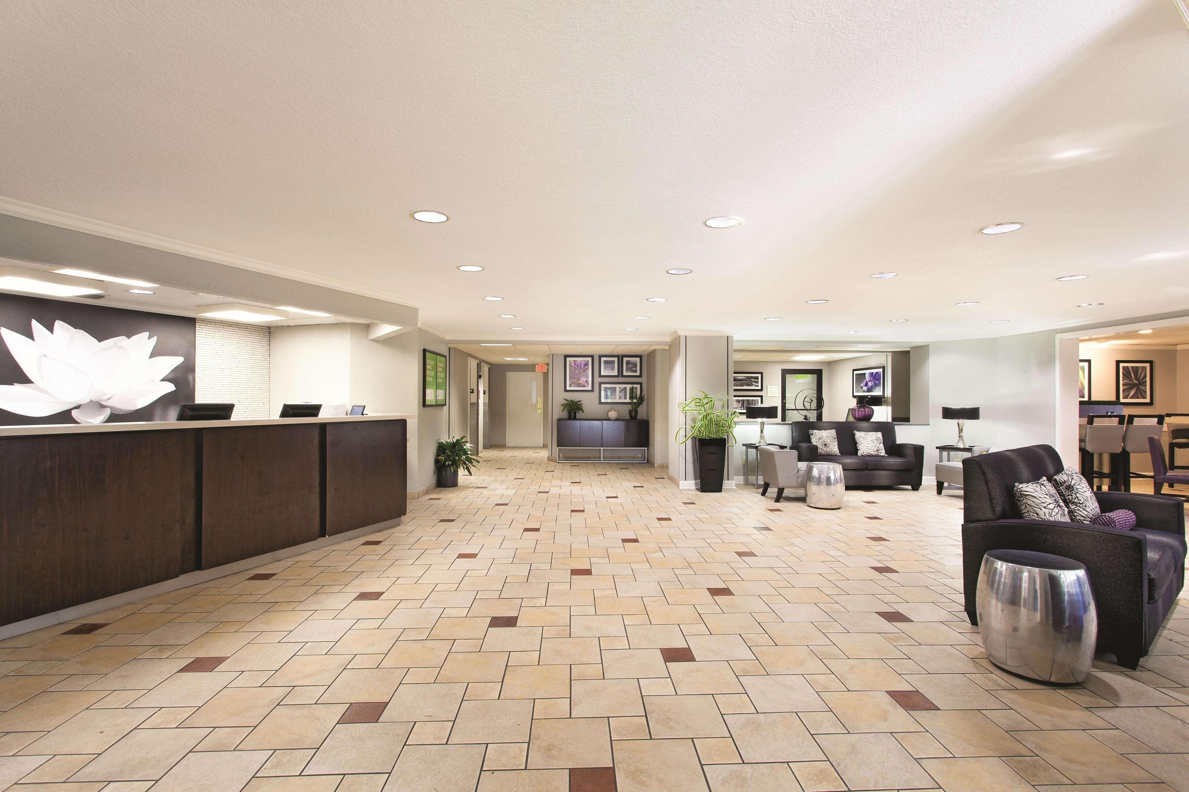 Hotel La Quinta By Wyndham Airport East