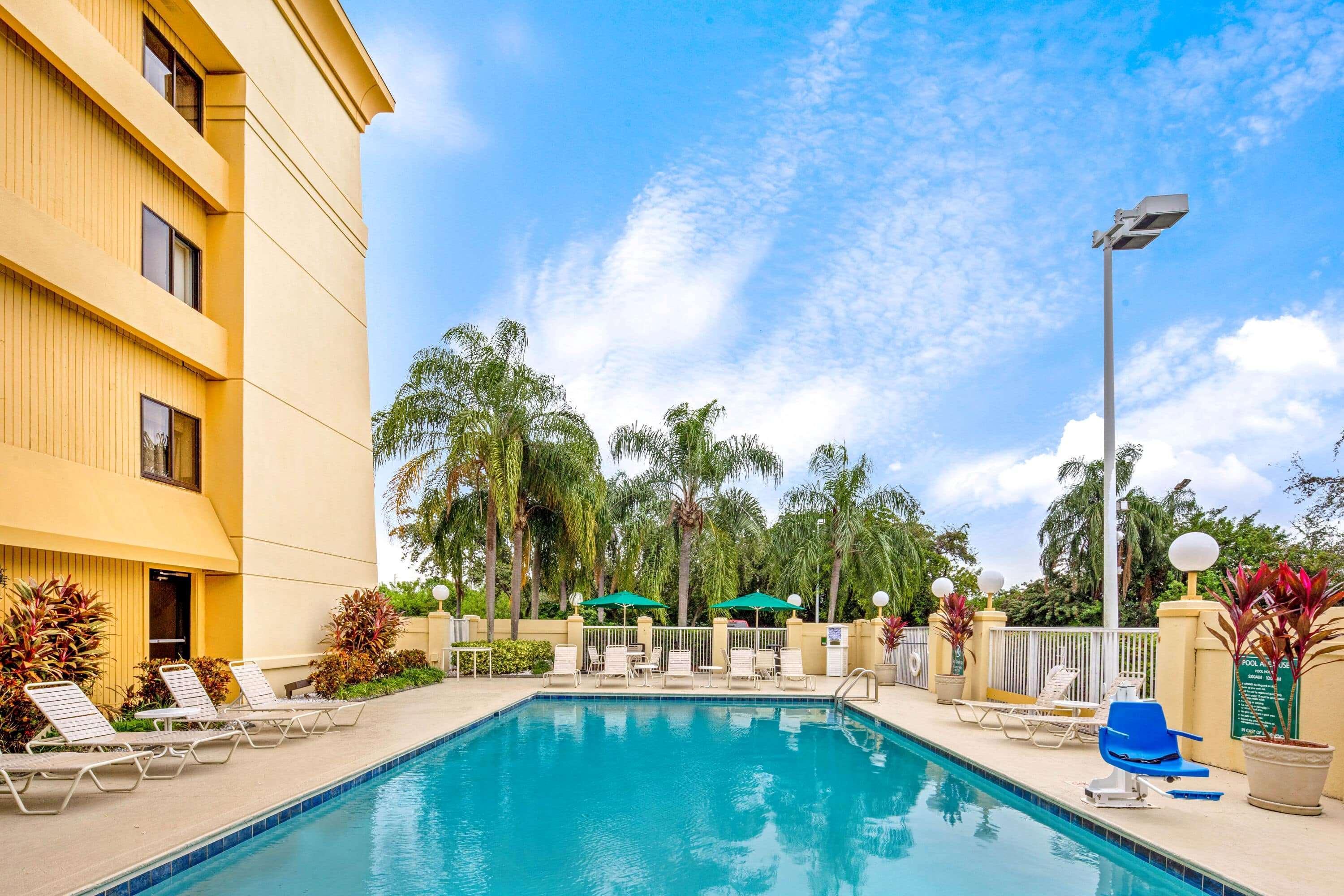 La Quinta By Wyndham Airport East 3*