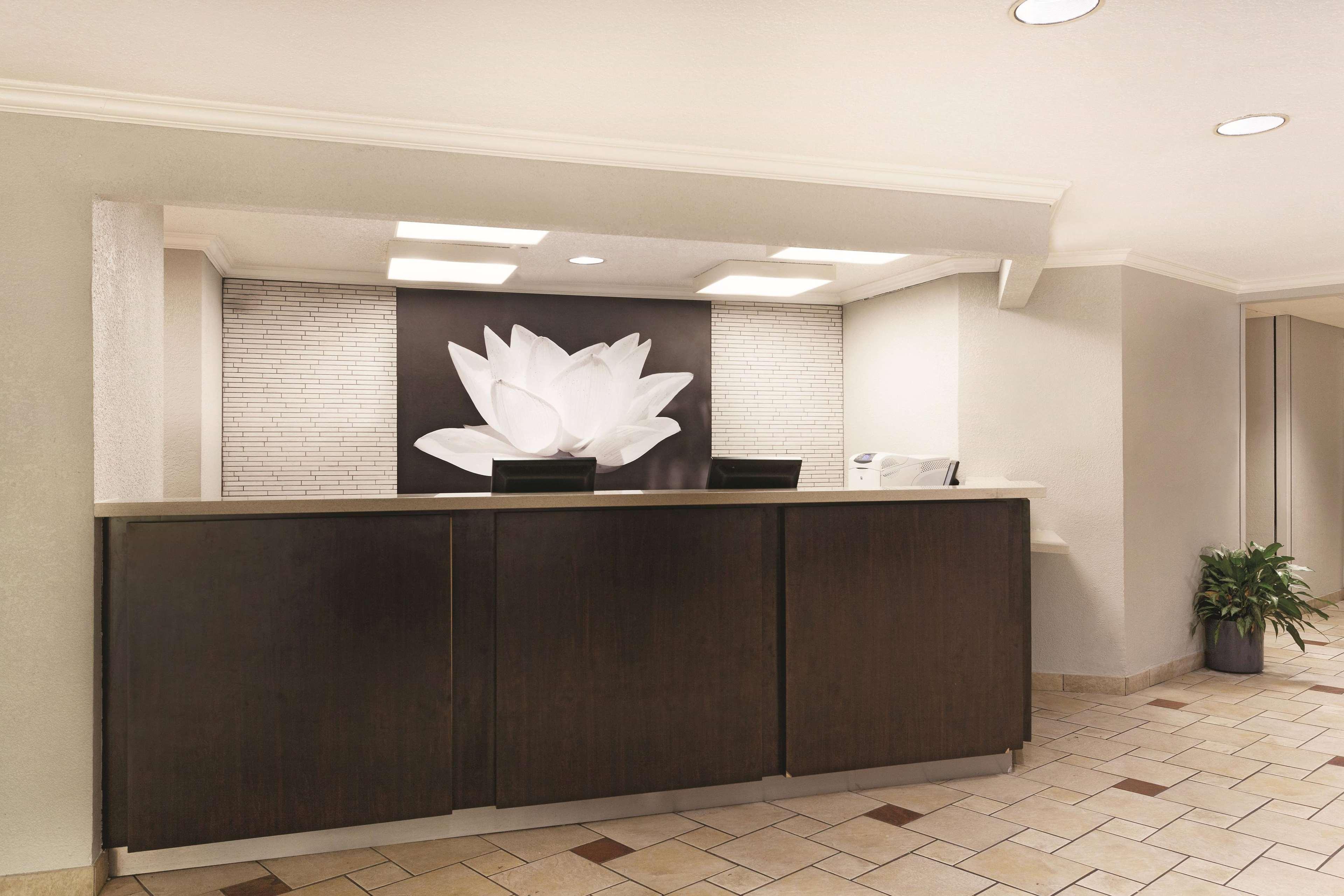 La Quinta By Wyndham Airport East Hotel Miami