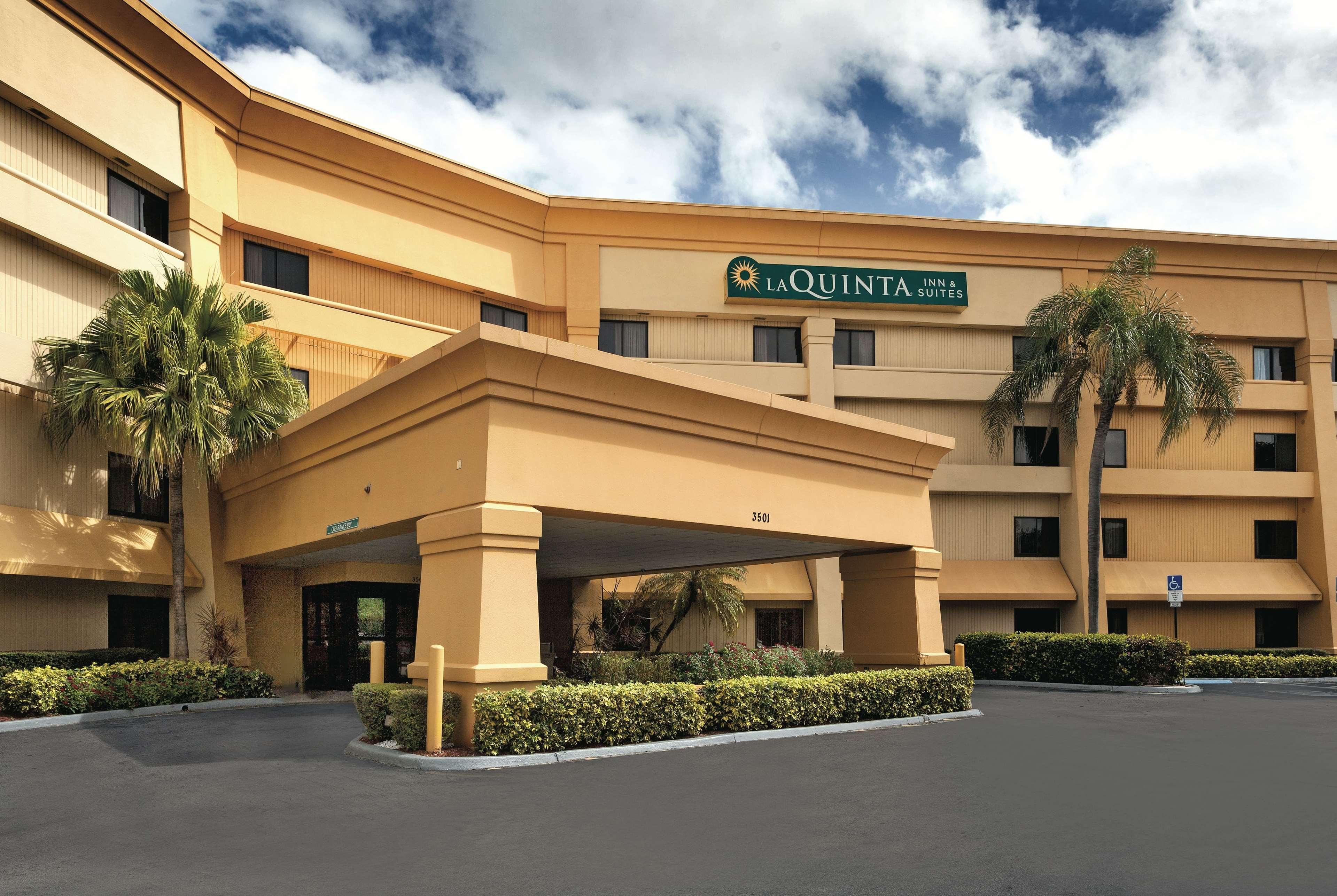 Hotel La Quinta By Wyndham Airport East