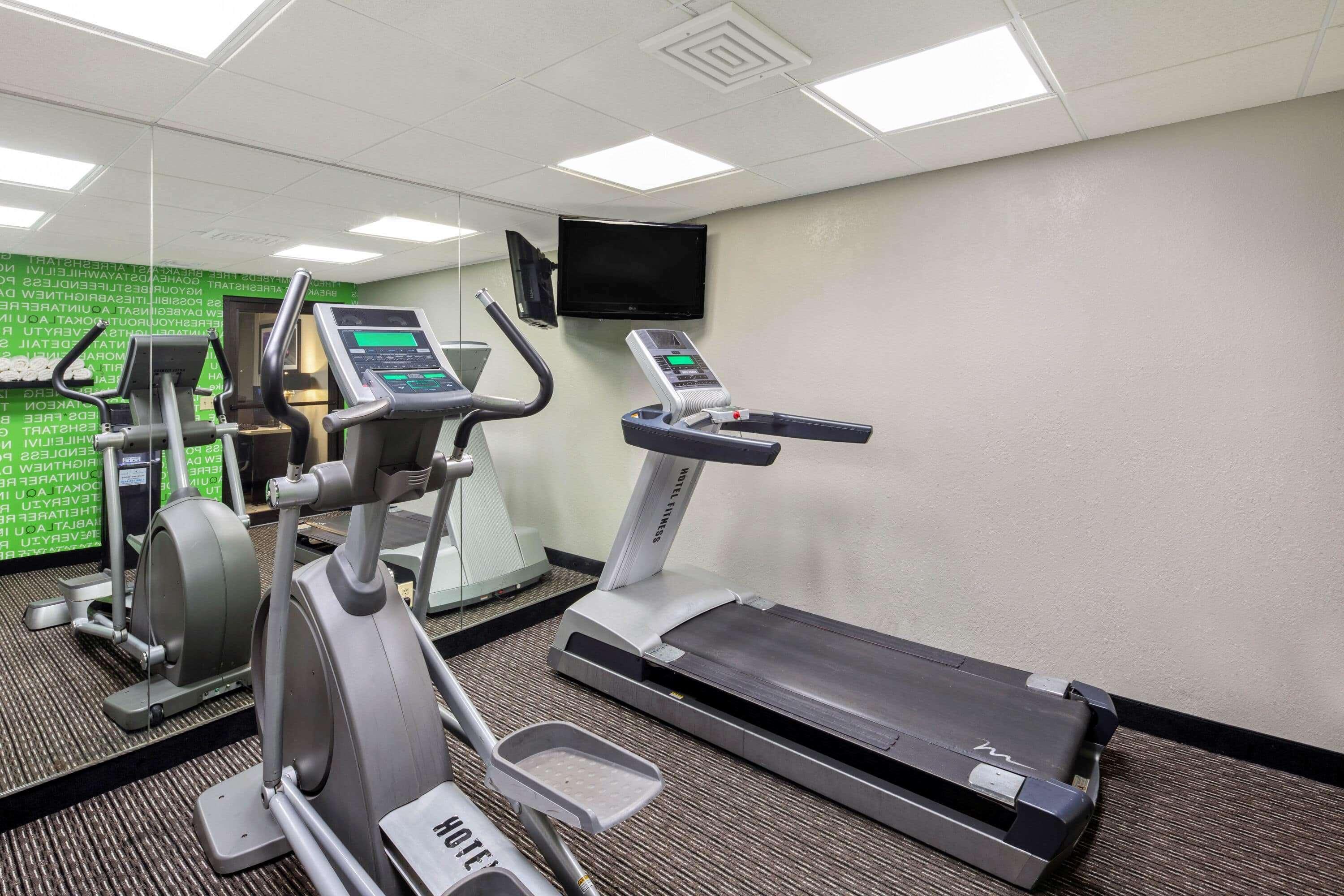 La Quinta By Wyndham Airport East 3*