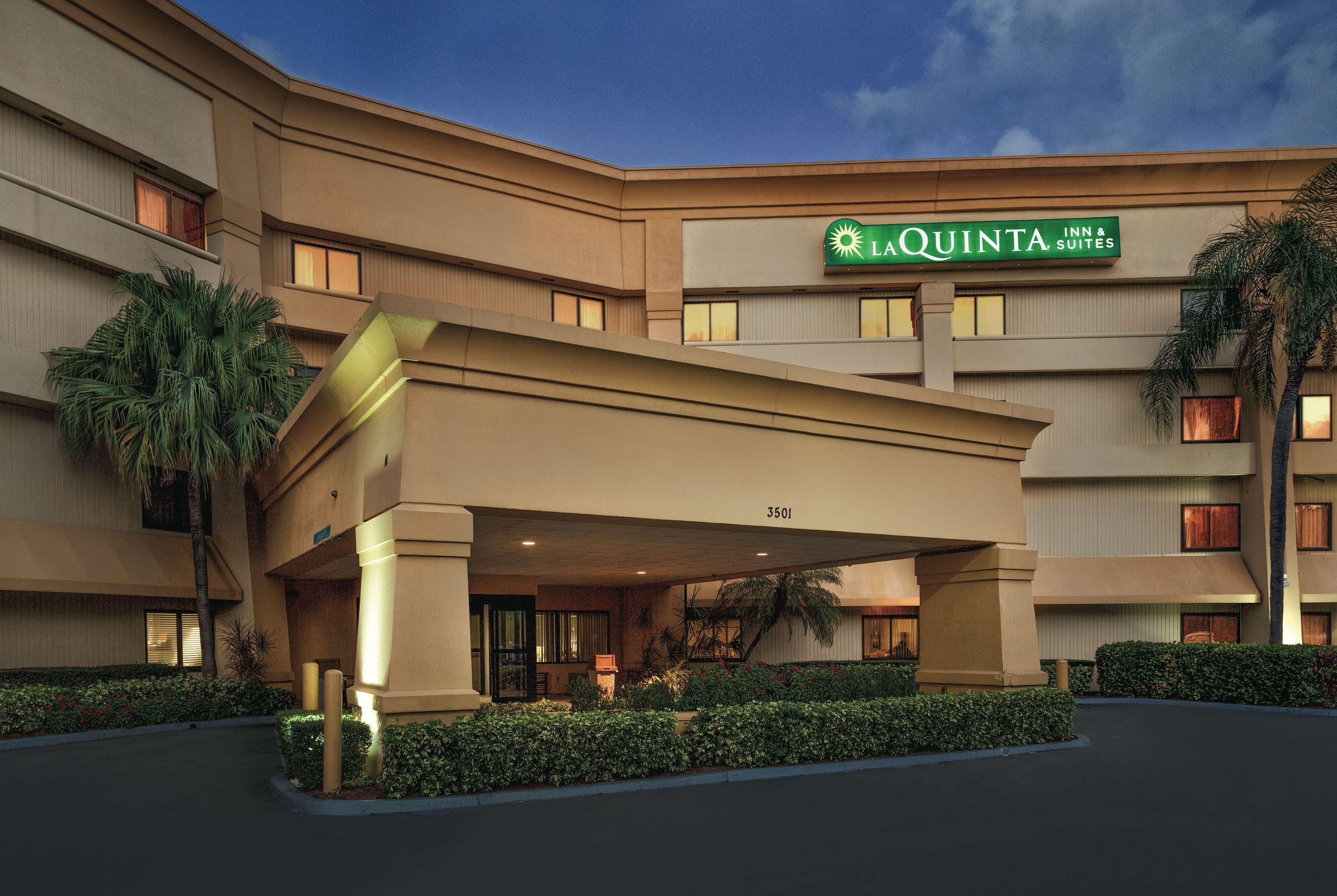Hotel La Quinta By Wyndham Airport East