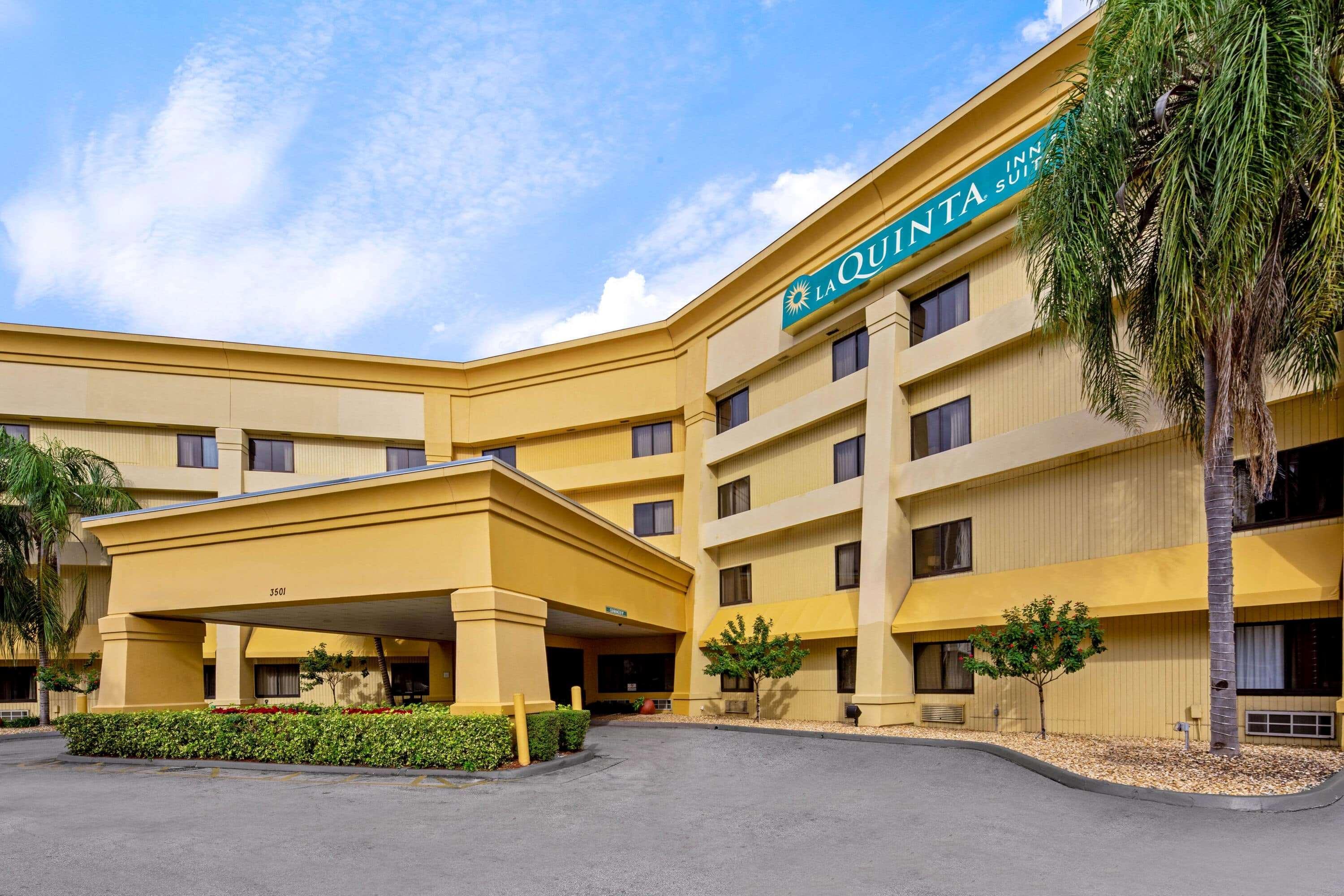 Hotel La Quinta By Wyndham Airport East 3*