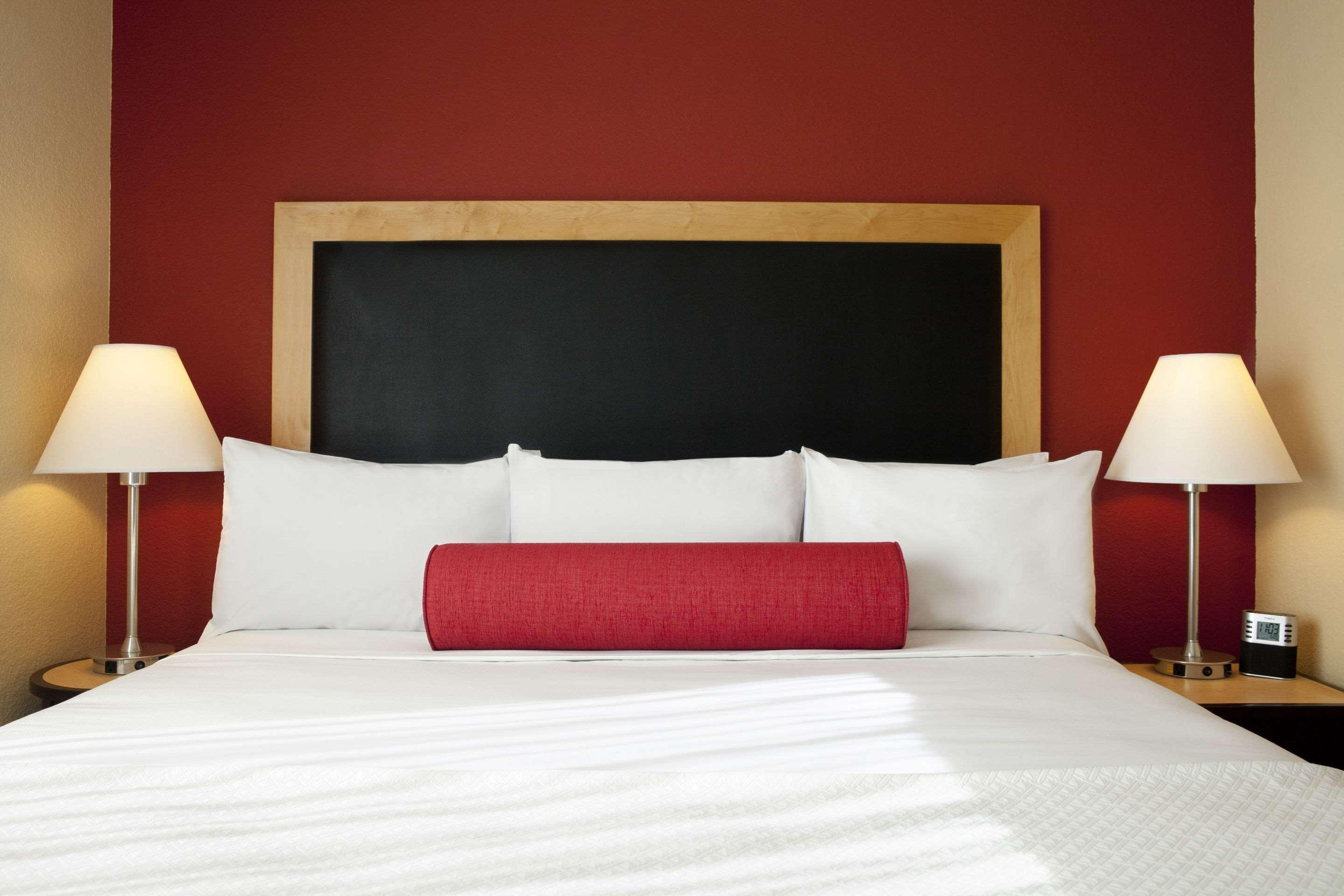 Express Airport-blue Lagoon Area By Ihg 4* Miami