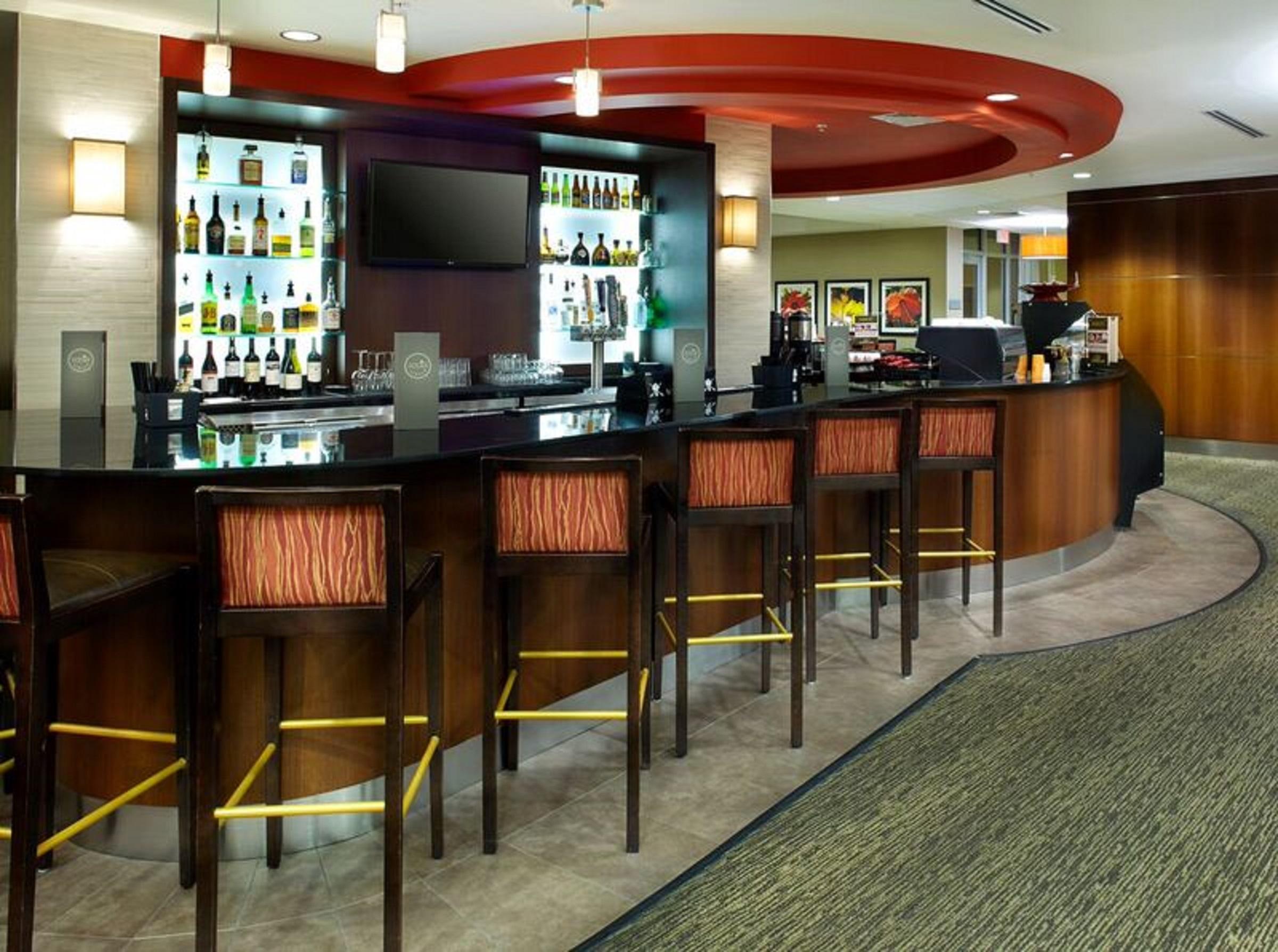 Express Airport-blue Lagoon Area By Ihg