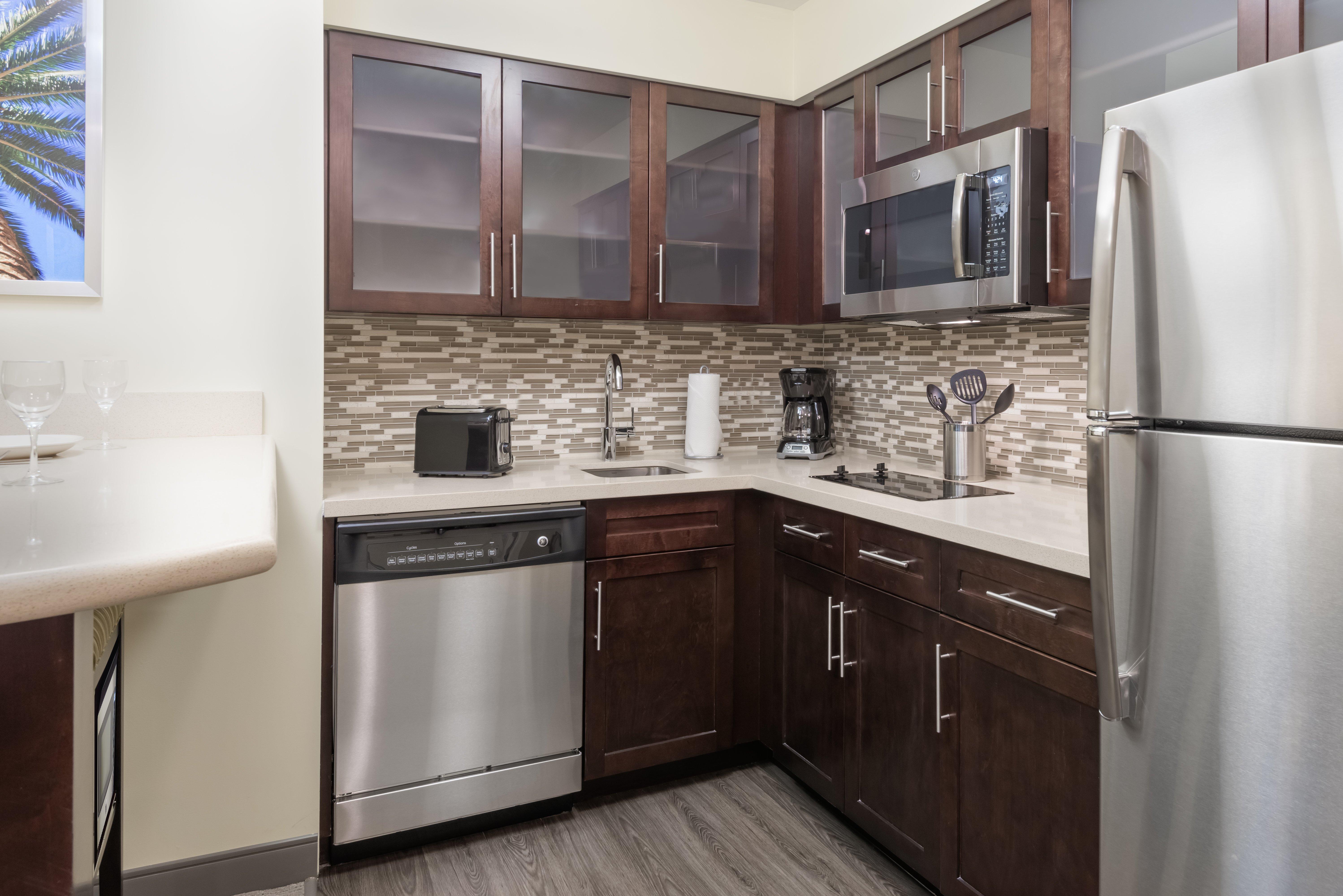 Hotel Staybridge - International Airport By Ihg