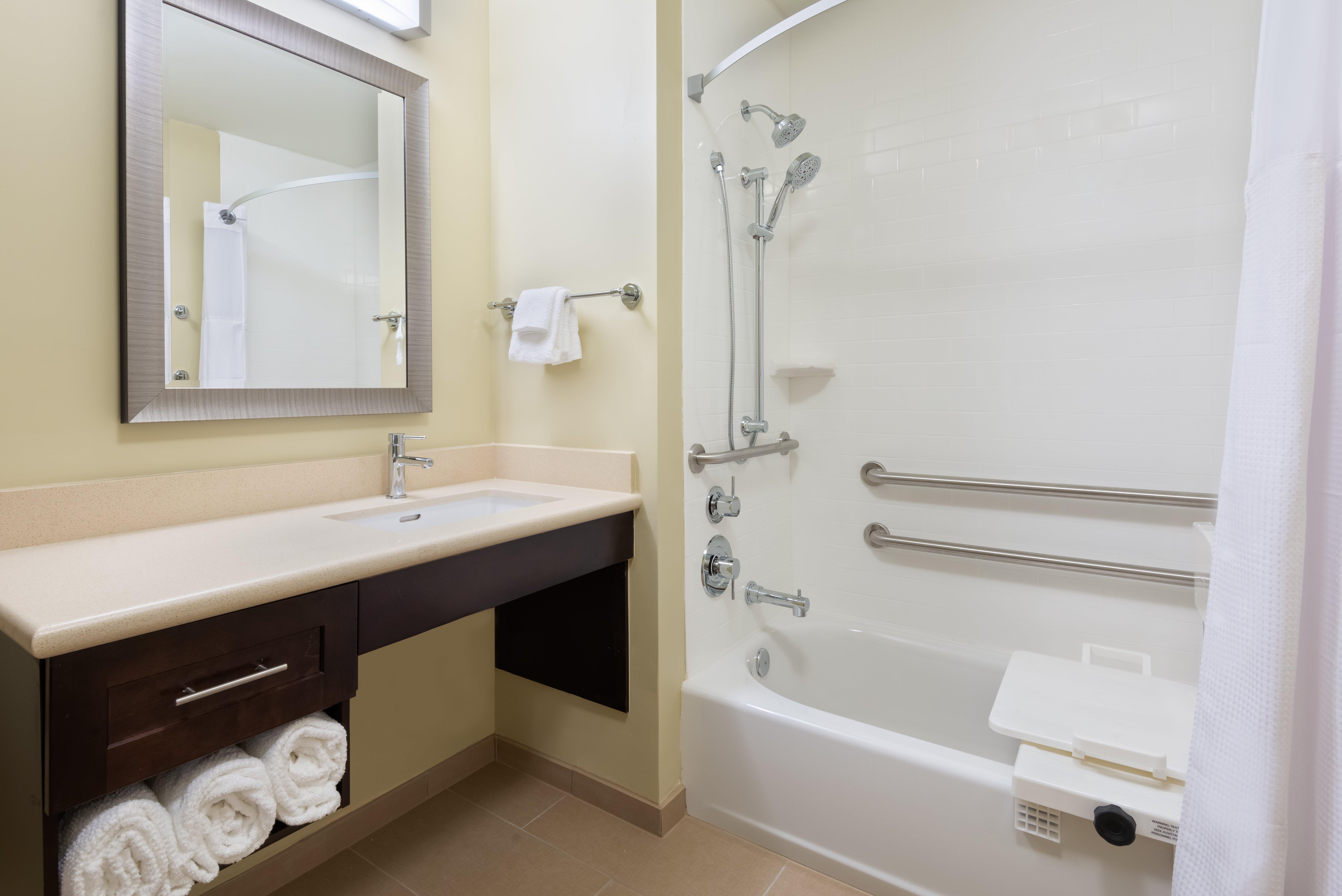 Hotel Staybridge - International Airport By Ihg