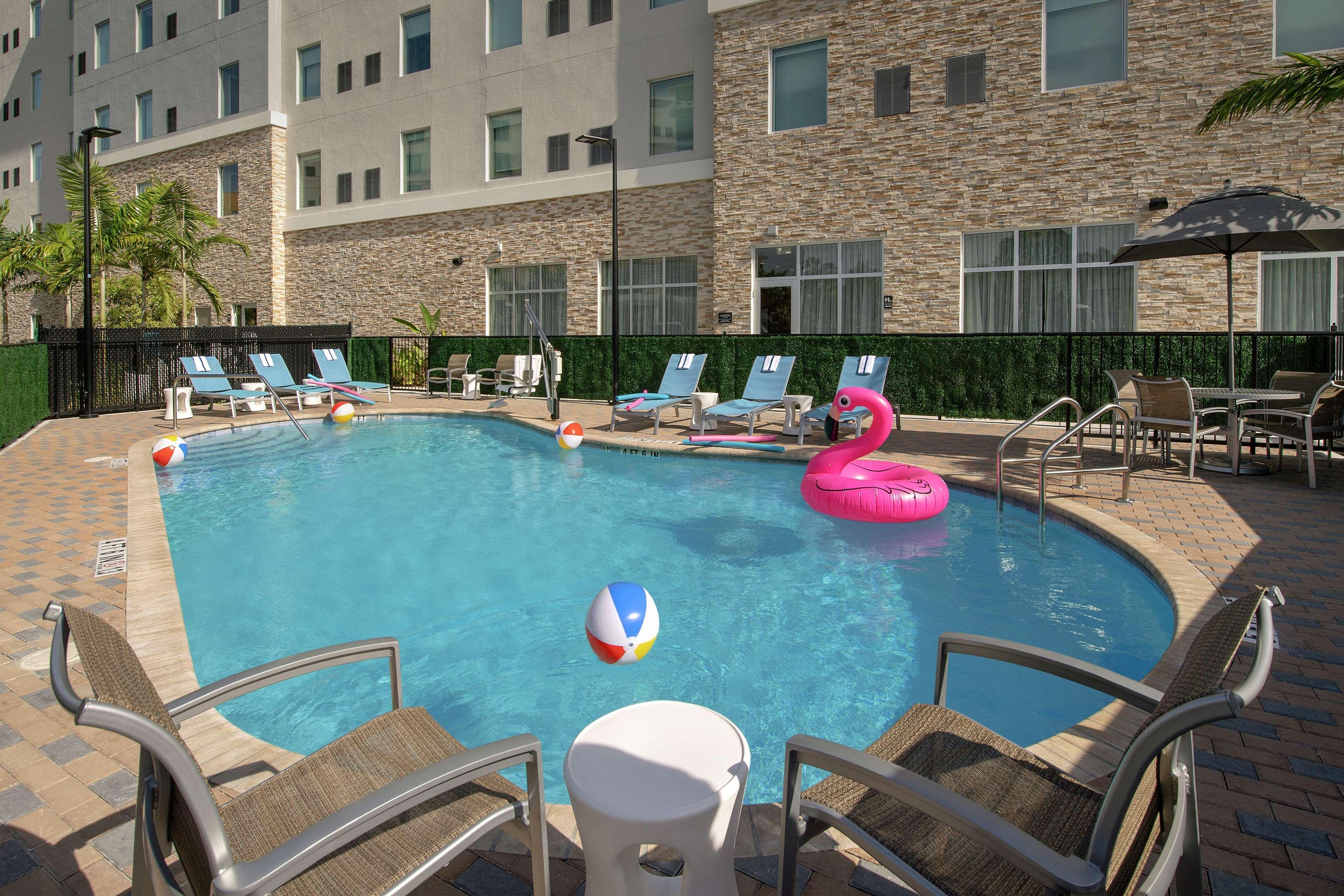 Hampton Airport East Hotel 3*