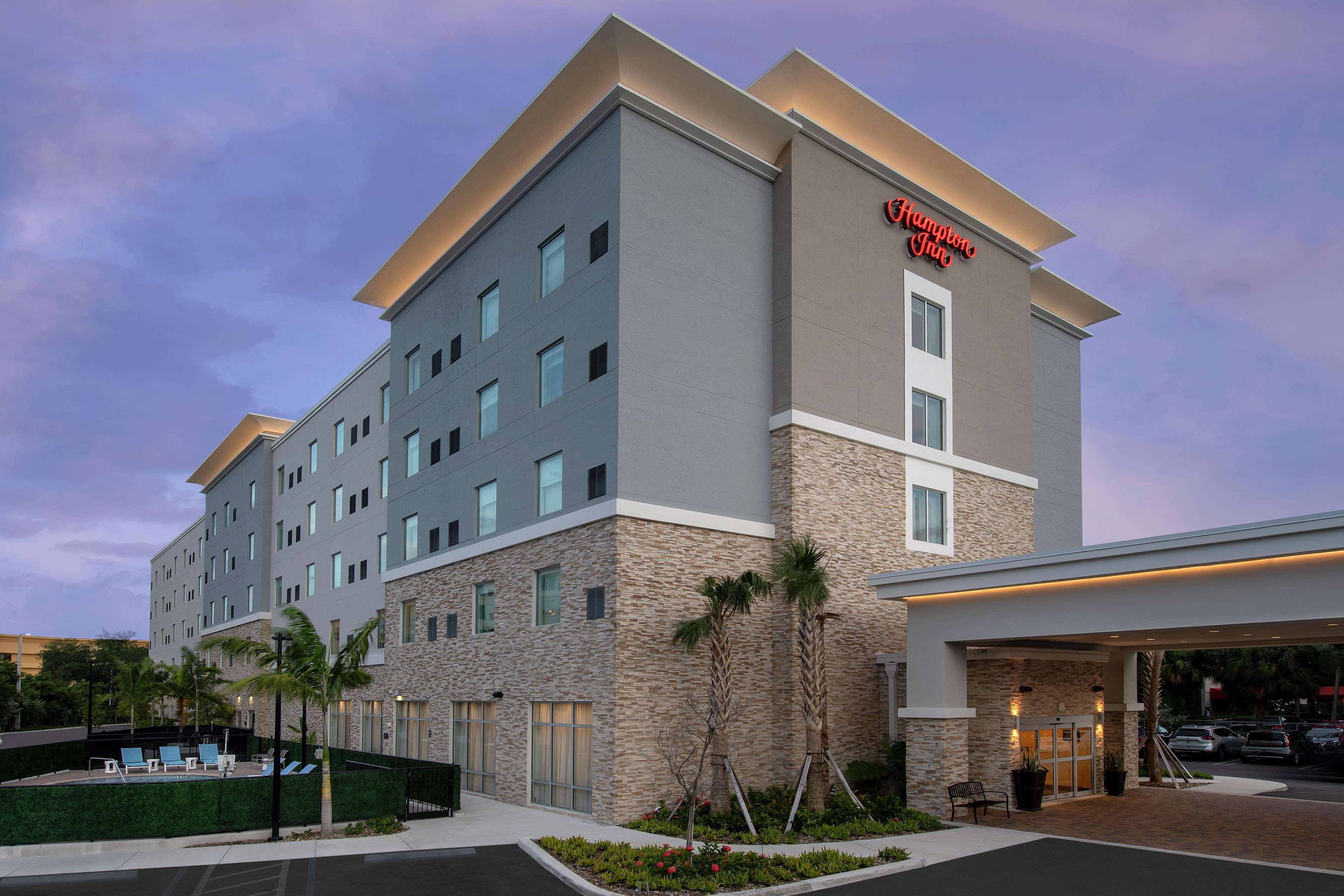 Hotel Hampton Airport East