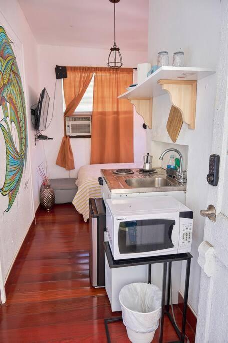 Migue's Tiny Alcove