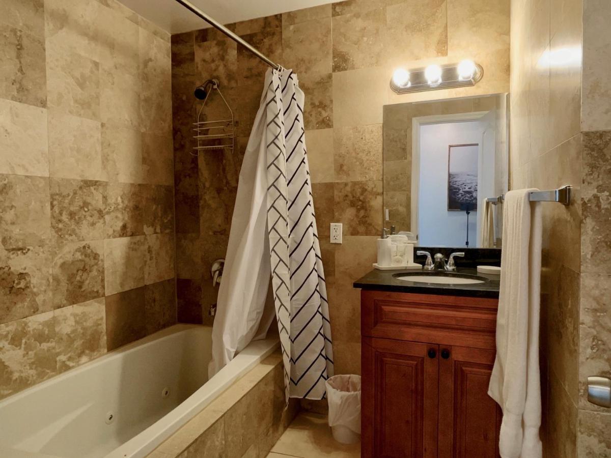 Marlins Park - 1 - Calle Ocho Apartment Miami