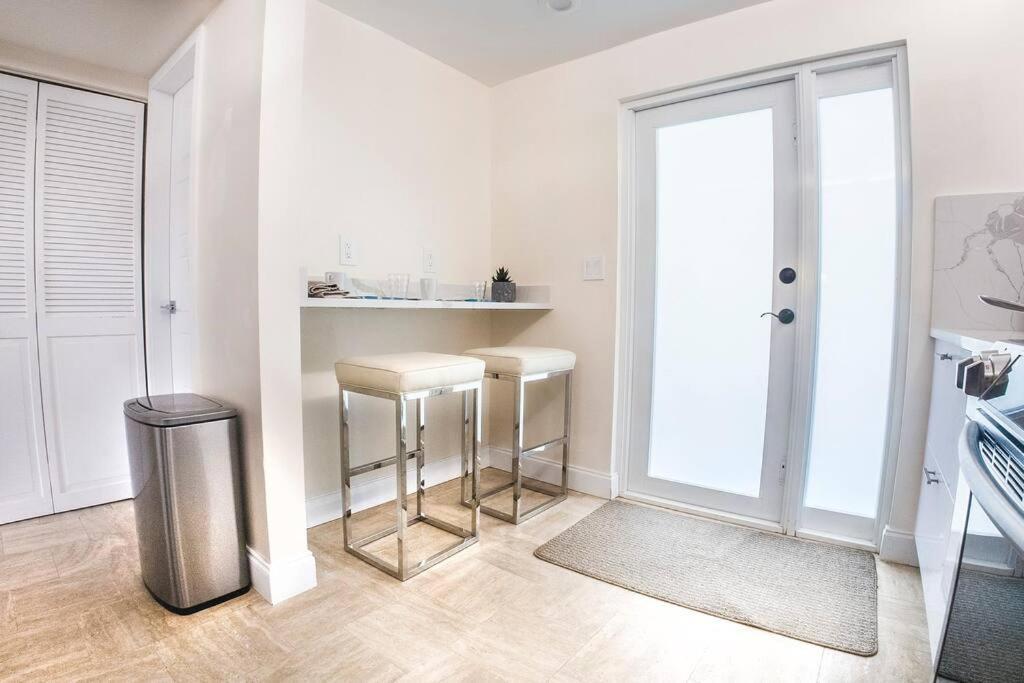 At St. Place “h”, Luxury, Pet Friendly Villa