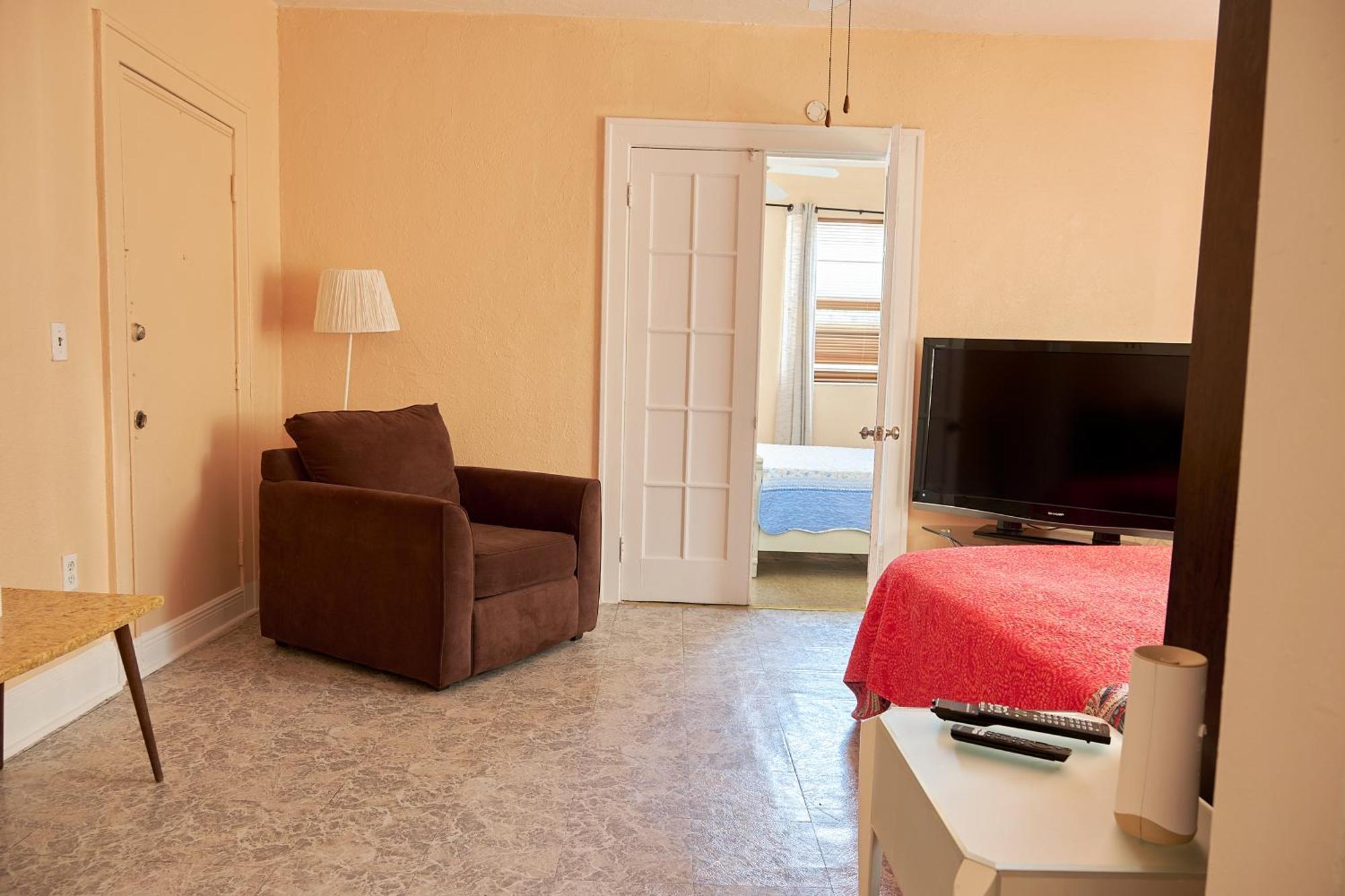Little Havana Executive 11 Apartment *
