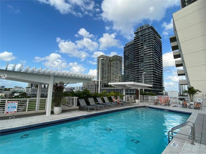 Wonderful 1 Bedroom In Midtown.
