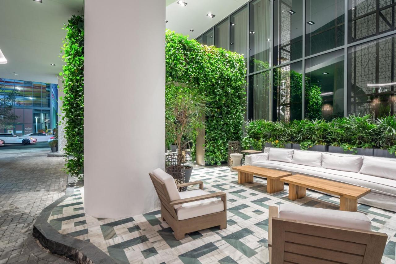 At Sls Lux Brickell Managed By Ce 4*