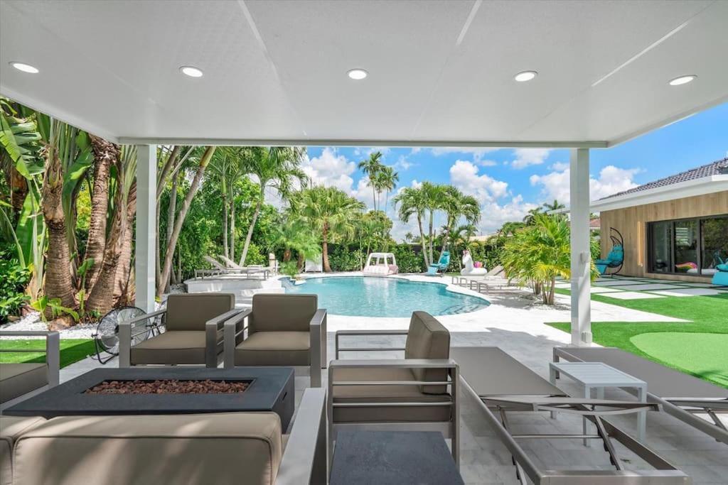 Villalee-jungle Palm Island White Marble Pool Area Miami