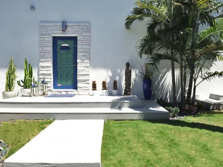 Naomi - Luxury Design New Villa