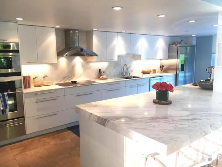Villa Naomi - Luxury Design New Miami