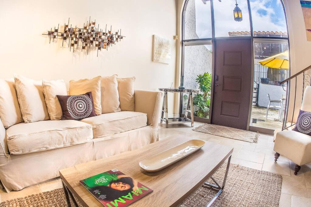 At St. Place “h”, Luxury, Pet Friendly Villa Miami