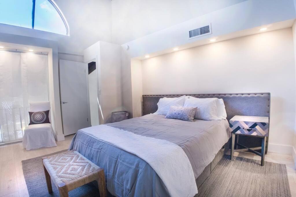 At St. Place “h”, Luxury, Pet Friendly Villa