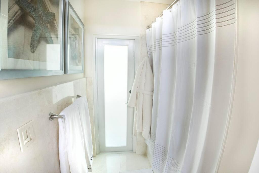 At St. Place “h”, Luxury, Pet Friendly Villa Miami